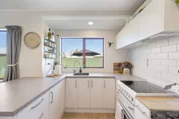 43A Tait Drive, Greenmeadows