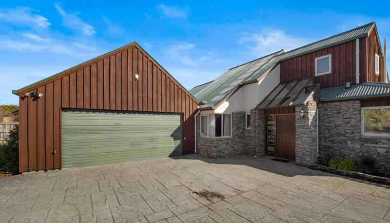 107 Pages Road, Allenton