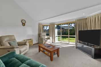 107 Pages Road, Allenton