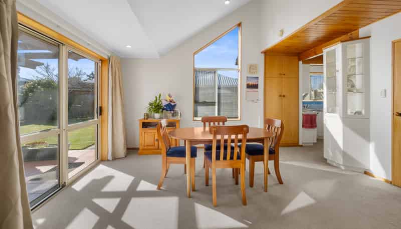 107 Pages Road, Allenton