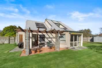 107 Pages Road, Allenton