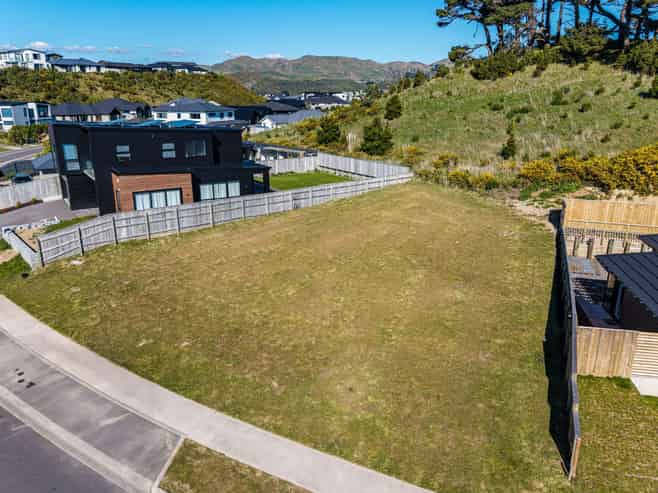 71 Queen Charlotte Drive, Aotea