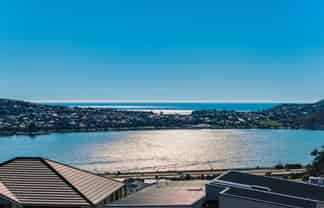 71 Queen Charlotte Drive, Aotea