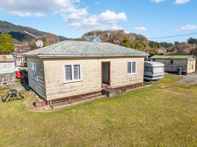 13 Maclaren Street, Maymorn