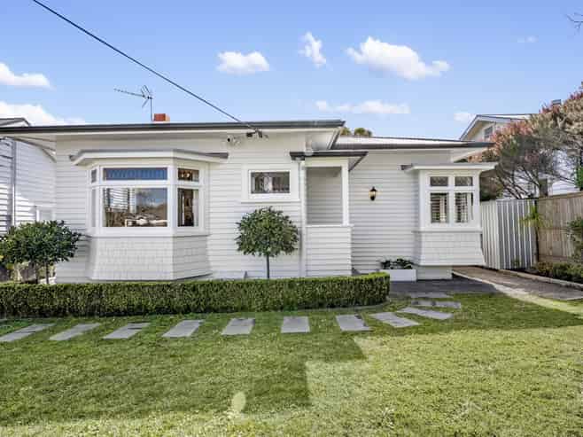 2A Egremont Street, Belmont