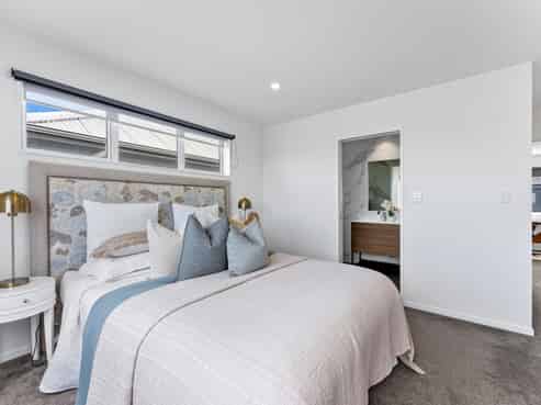 13D Teal Crescent, Beach Haven