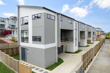 4/49 Northboro Road, Hauraki