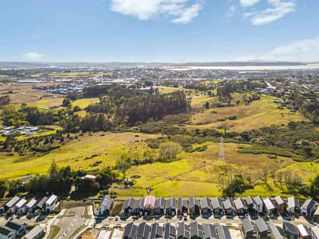 23 Red Hills Road, Massey