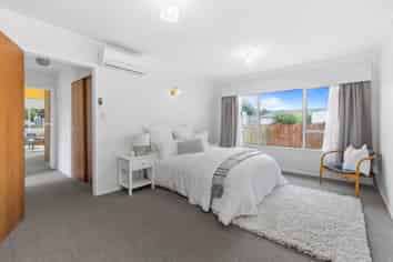 2/17 Doment Crescent, Orewa