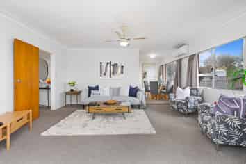 2/17 Doment Crescent, Orewa