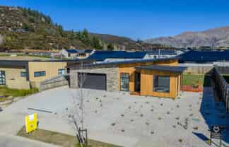 3 Tahi Street, Wanaka
