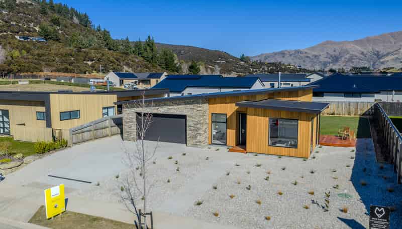 3 Tahi Street, Wanaka