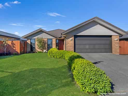 33 Faringdon Boulevard, Rolleston