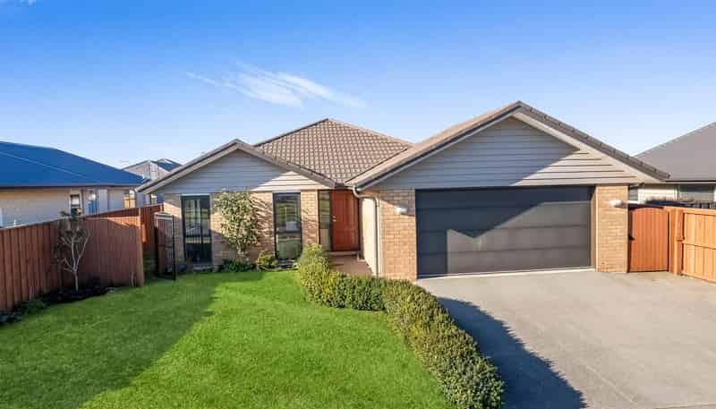33 Faringdon Boulevard, Rolleston