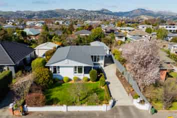 28 Evesham Crescent, Spreydon