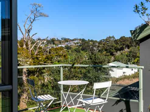 2/32 Church Street, Northcote Point