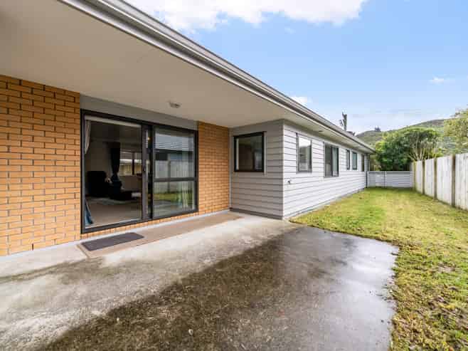75 Farmer Crescent, Taita