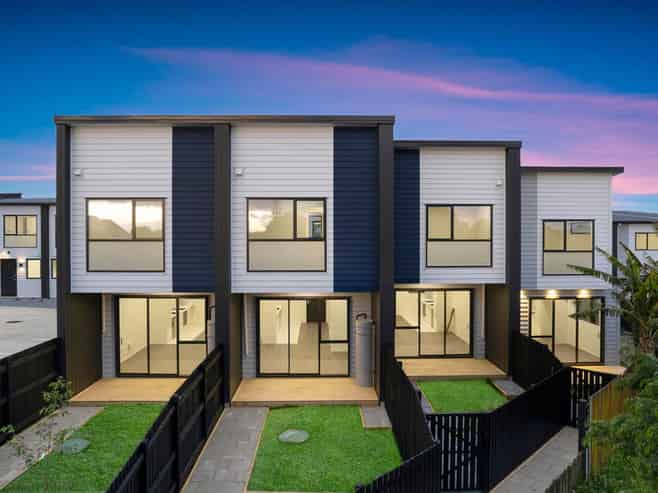 1, 4, 15/17 Barneys Farm Road, Clendon Park
