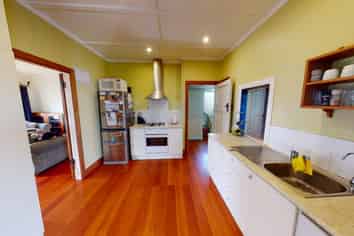 20 Burns Avenue, Takaro