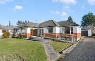 6 Grey Street, Martinborough