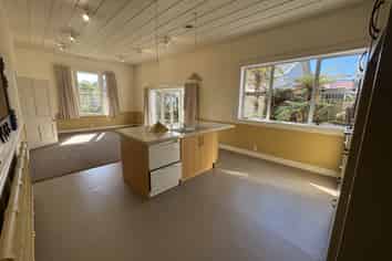 76  Sale Street , Hokitika