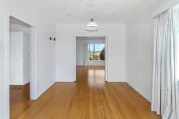 3 Olsen Avenue, Hillsborough