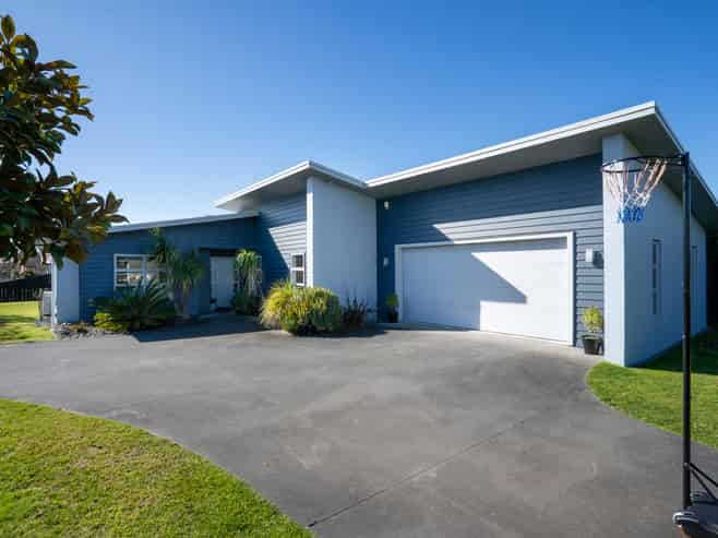 18 Tulip Drive, Cambridge