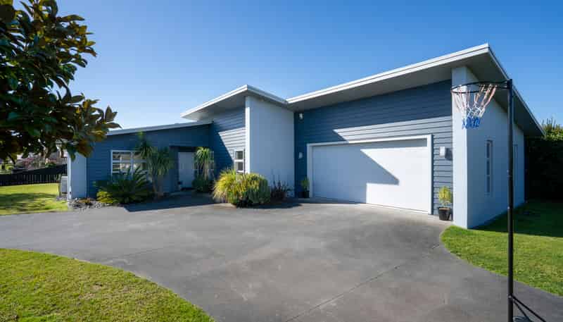 18 Tulip Drive, Cambridge