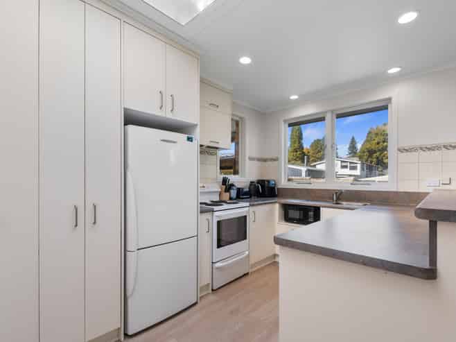 132 Devon Street West, Hillcrest