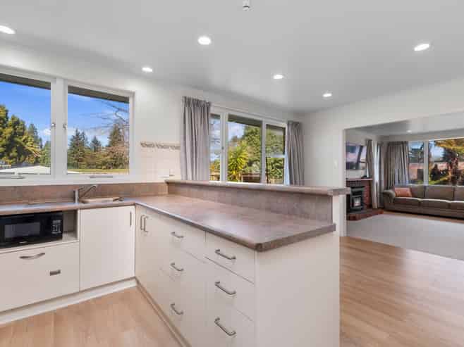 132 Devon Street West, Hillcrest