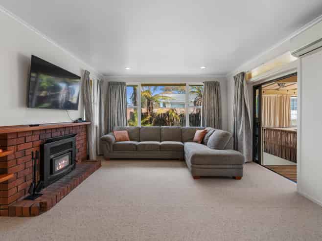 132 Devon Street West, Hillcrest