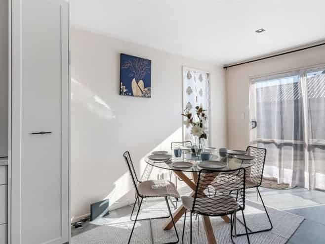 203F Maxwell Road, Redwoodtown