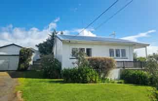 4 Bell Road, Beachlands