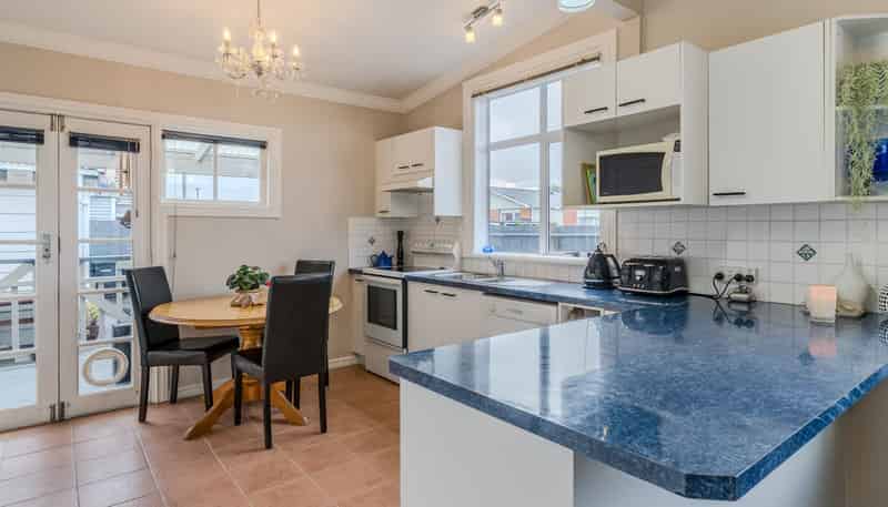 196 Oxford Street, SOUTH DUNEDIN