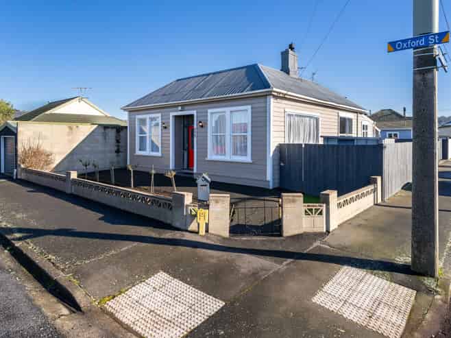 196 Oxford Street, SOUTH DUNEDIN