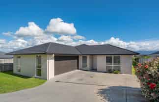 12 Anglers Way, Omokoroa