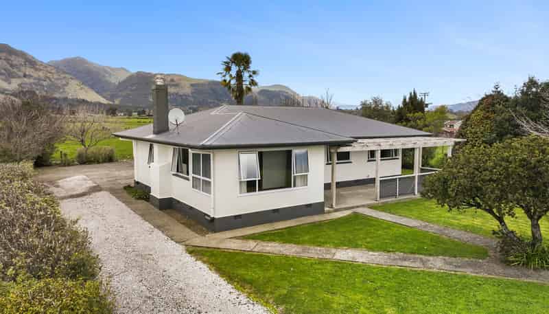208 Abel Tasman Drive, Takaka