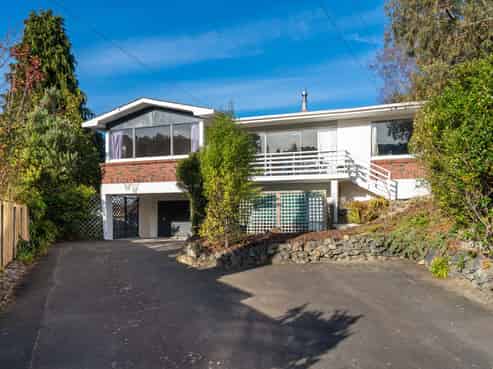 18 Colquhoun Street, Glenross