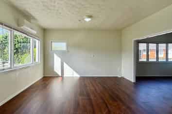 8A Hill Road, Papatoetoe