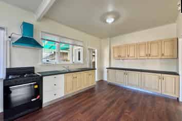 8A Hill Road, Papatoetoe