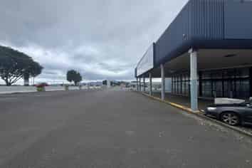 Yard Space With Canopy For Lease 
