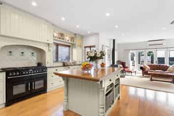 69 Office Road, Merivale