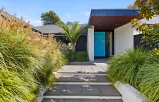 14 Brooklands Road, Brooklands