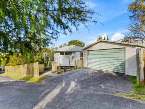 227 Glengarry Road, Glen Eden
