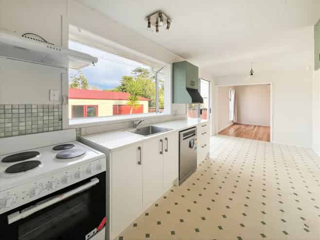 71 Chillcot Road, Henderson