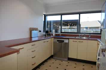 20 Spackman Cr, Paraparaumu