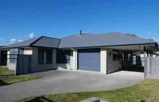 20 Spackman Cr, Paraparaumu