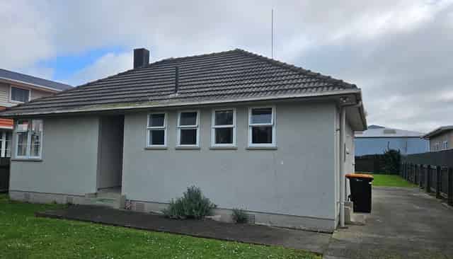 10 Tyne Street, Roslyn