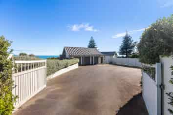 379C Pukearuhe Road, Urenui