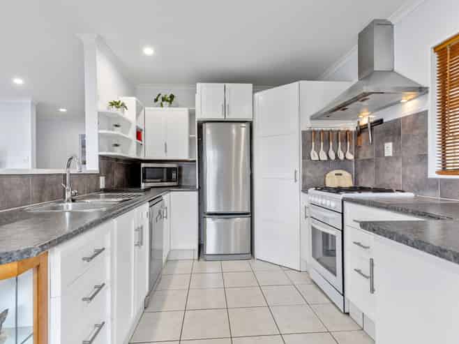 3 Onyx Way, Hairini